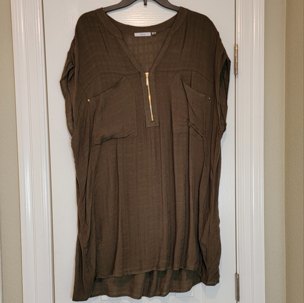 Dex sleeveless blouse, 2X, olive green w/ gold zipper